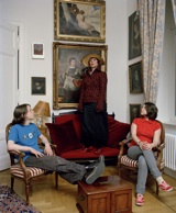 "Die Familie hlt sich zurck" Ausstellung Luebeck