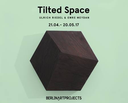 Tilted Space Ausstellung Berlin