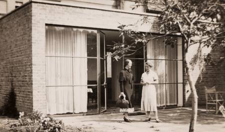 GEWAND IN DREI AKTEN Ausstellung Berlin