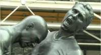 Zidane Kopfsto als Bronzefigur vor dem Centre Pompidou