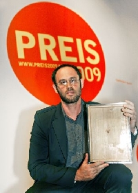 Omer Fast gewinnt Preis der Nationalgalerie fr junge Kunst 2009